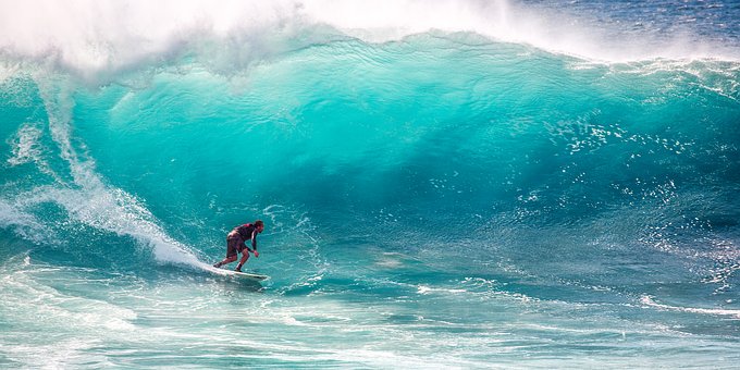 Surfing 2192675 340, Missy E